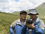測繪戰(zhàn)士在青海，山下的測繪尖兵